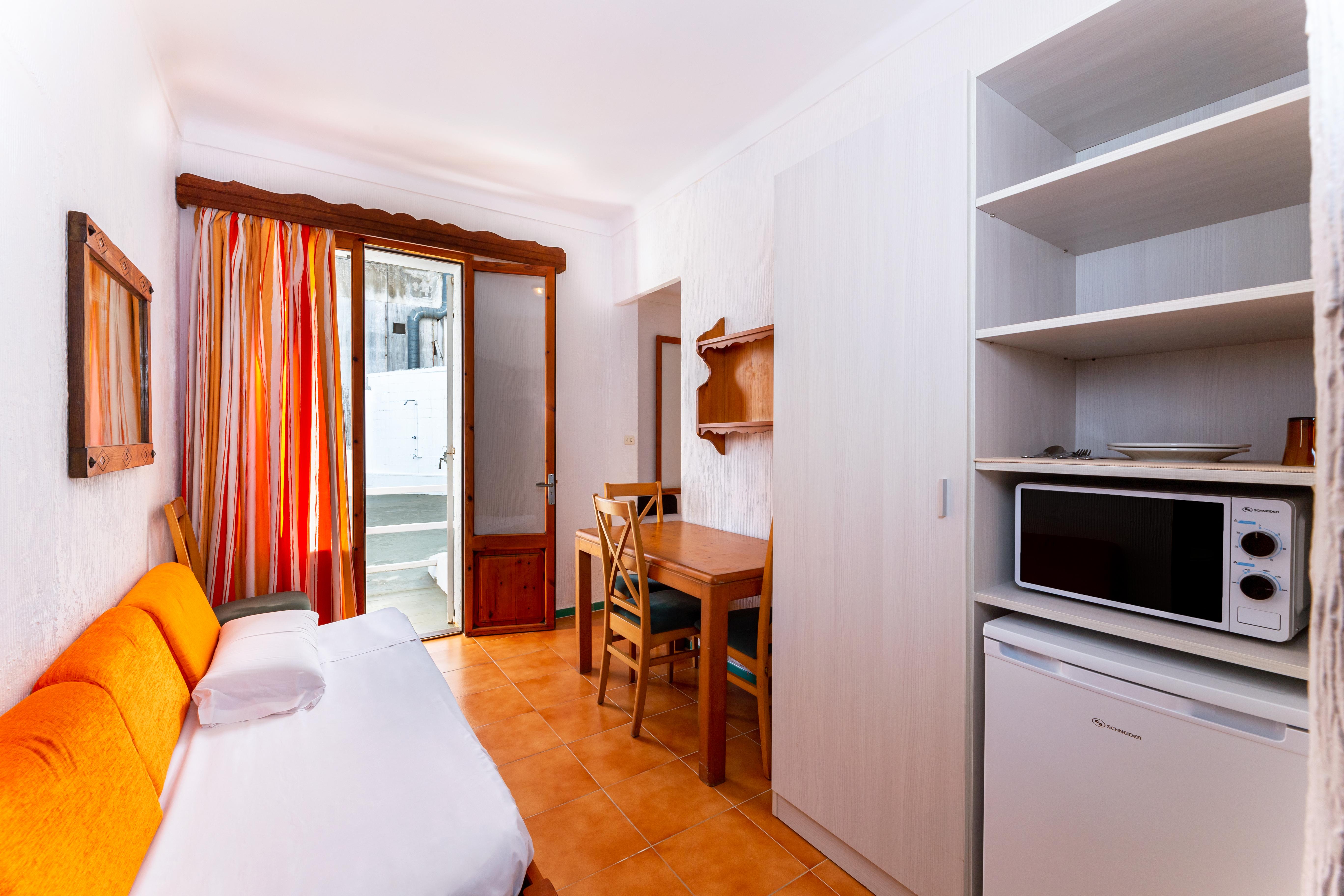 Hostal Residencia San Francisco Пуэрто-Колом Экстерьер фото