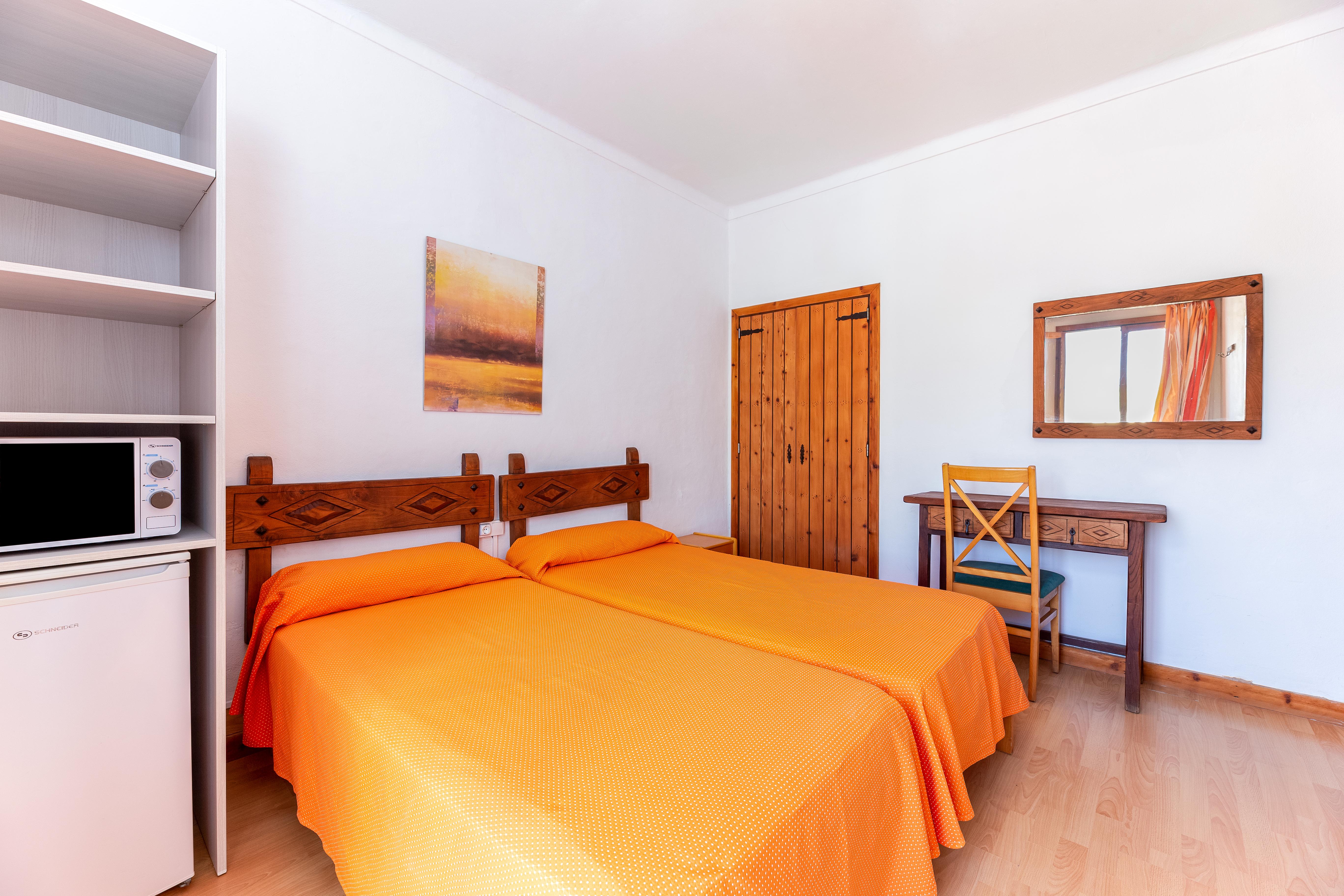 Hostal Residencia San Francisco Пуэрто-Колом Экстерьер фото