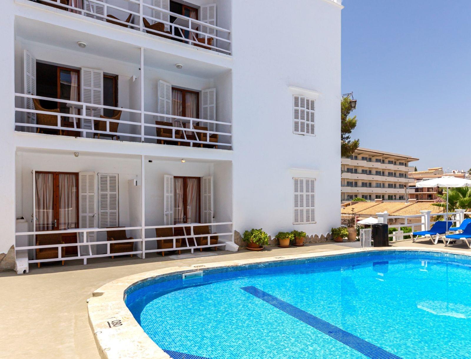 Hostal Residencia San Francisco Пуэрто-Колом Экстерьер фото