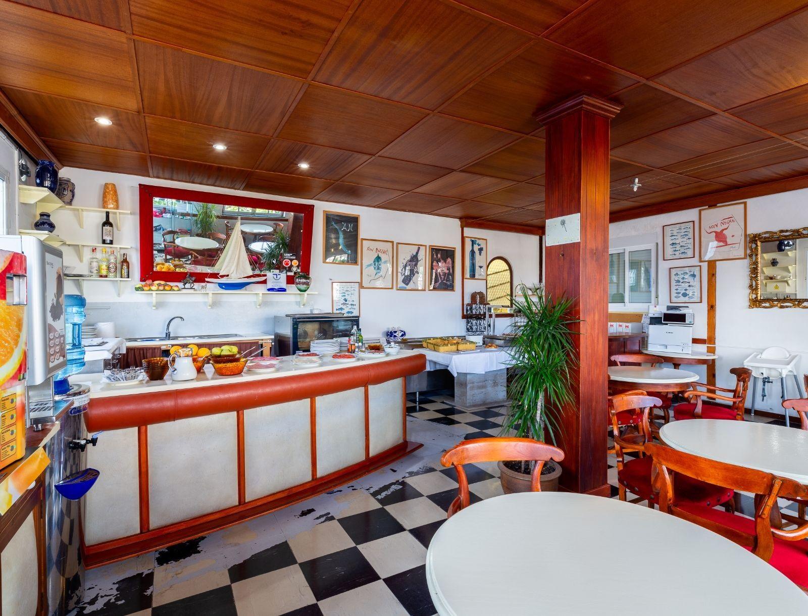 Hostal Residencia San Francisco Пуэрто-Колом Экстерьер фото